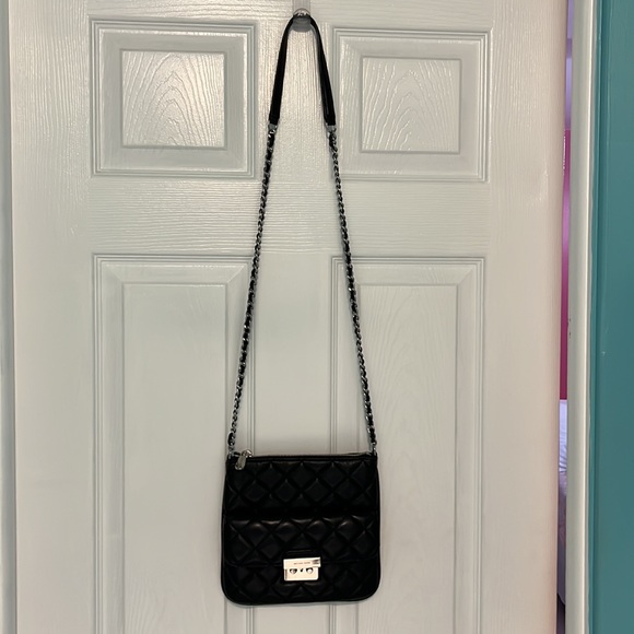 Michael Kors quilted crossbody. Barely used. - Picture 4 of 5